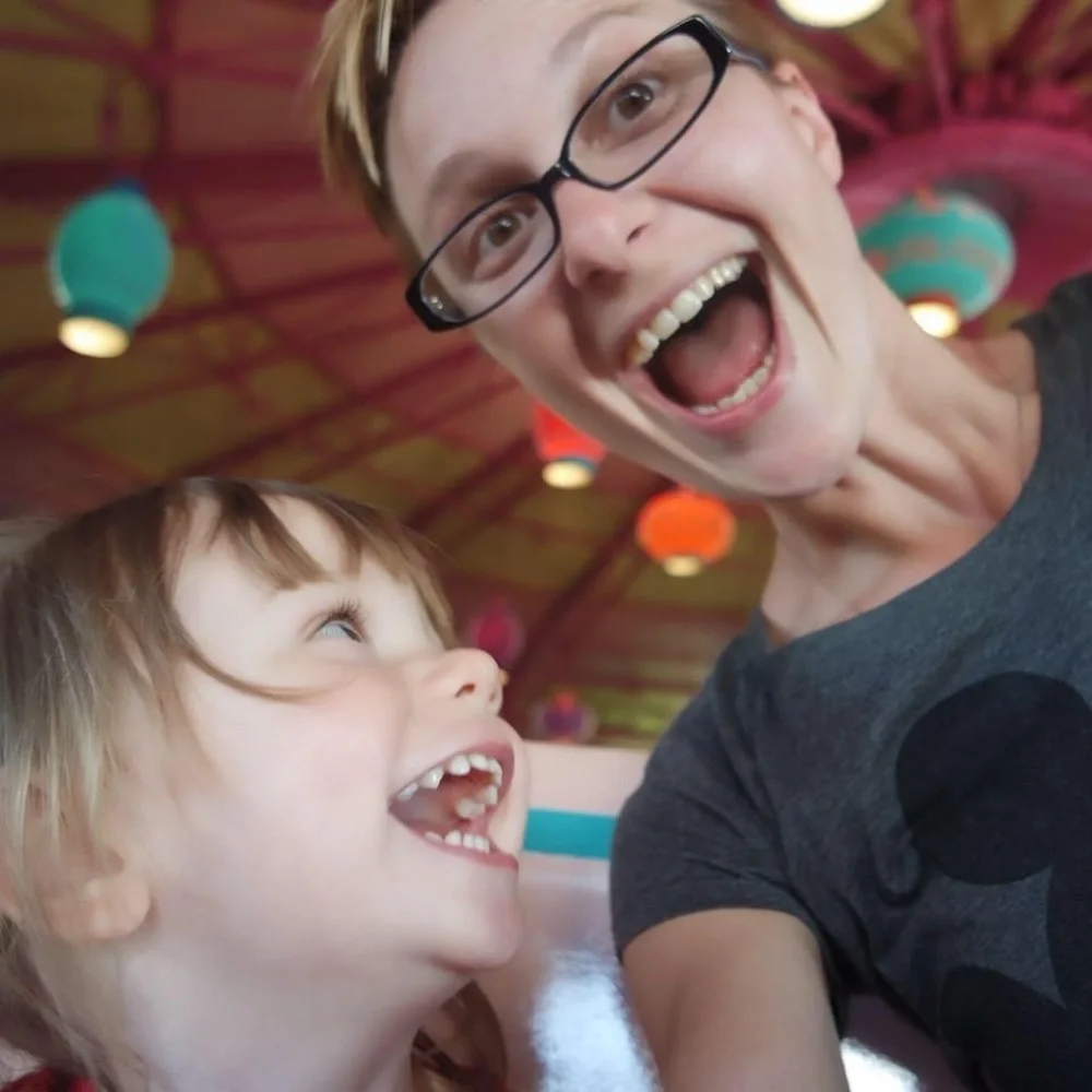 Lakefront Lux Live Show - Picture 2 of 14